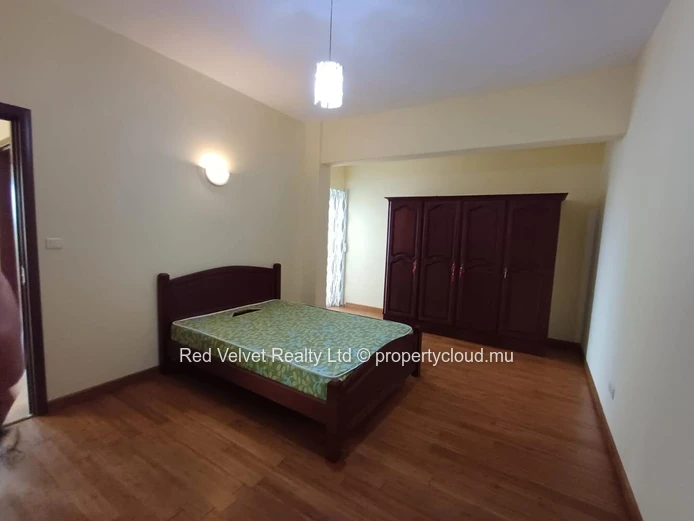 Appartement de 3 chambres entièrement meublé à vendre à Beau Bassin