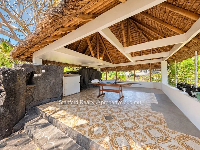 Beachfront Villa for Rent - 3 Bedrooms, Grand Gaube, North