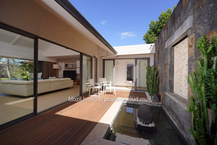 Superbe villa rénovée de 4 chambres 