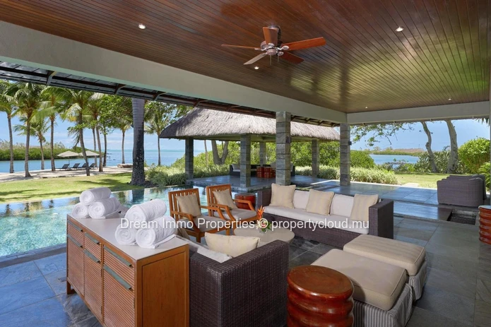 Sublime Beachfront Villa, Access And Sea View At Four Seasons Anahita In Beau Champ - Mauritius