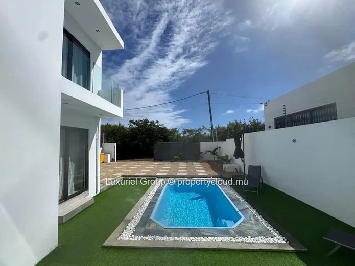 Contemporary Villa Retreat in Pereybere 