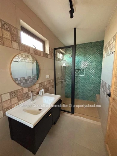 Appartement meublé 160m² avec piscine à louer à Albion