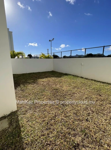 Modern Townhouse for Rent in Trianon, Mauritius – Fully Furnished & Secure Living