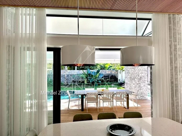 Prestigious villa - 4 bedrooms - Pereybere