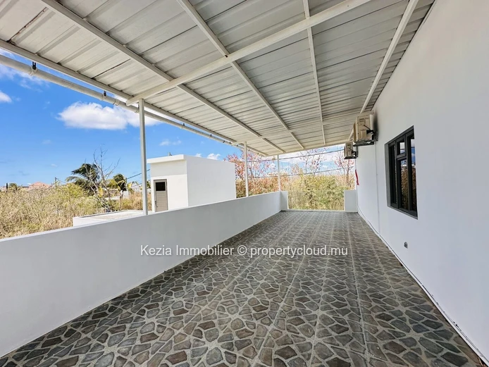 Modern Duplex Near The Beach