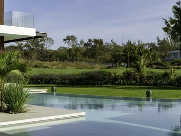 5 Bedroom Villa