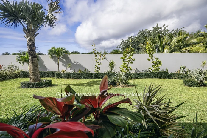 Villa de luxe à vendre à Mont Choisy Golf Estate, Île Maurice. Plus de 1 000 m² habitables, 6 chambres en suite, mais...