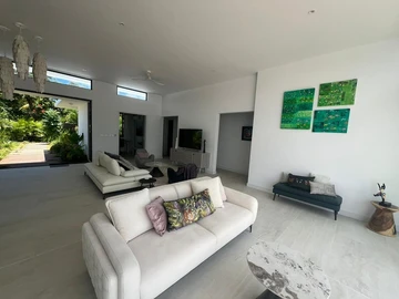 4 Bedroom Villa