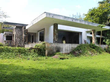 5 Bedroom Villa