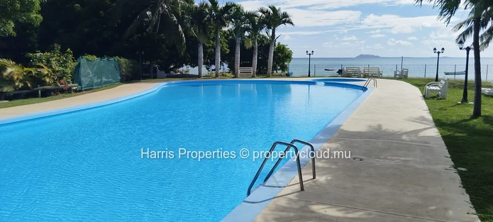 Beachfront house for sale in a secure residence in Calodyne