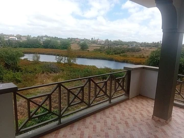 5 Bedroom Apartment