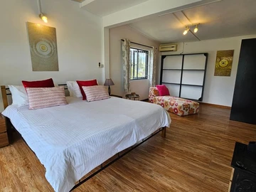 7 Bedroom House