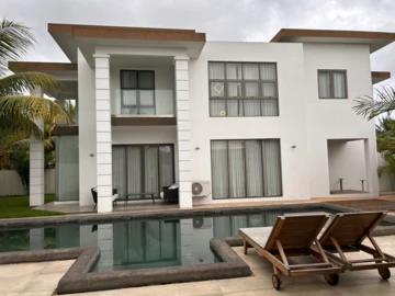 4 Bedroom Townhouse, Duplex