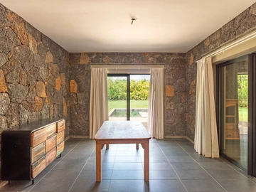 5 Bedroom Villa