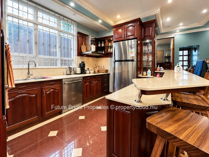A Warm & Charming Family Home in the Heart of Curepipe