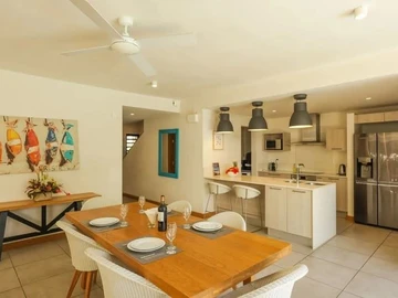 5 Bedroom Villa