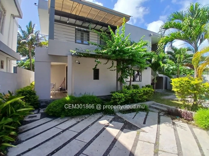 Superbe villa privée de 4 chambres en location courte durée – Pereybère