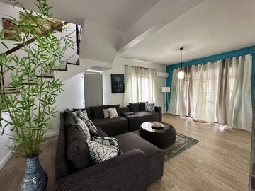 Albion- Furnished 4 bedroom house with pool 