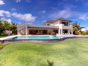 4 Bedroom Villa