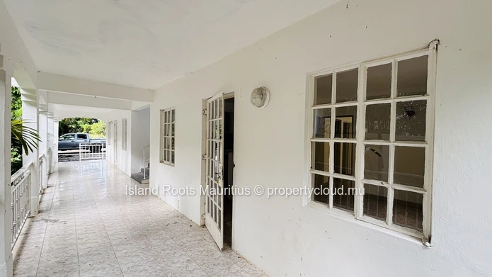 À Vendre – Maison À Trou Aux Biches