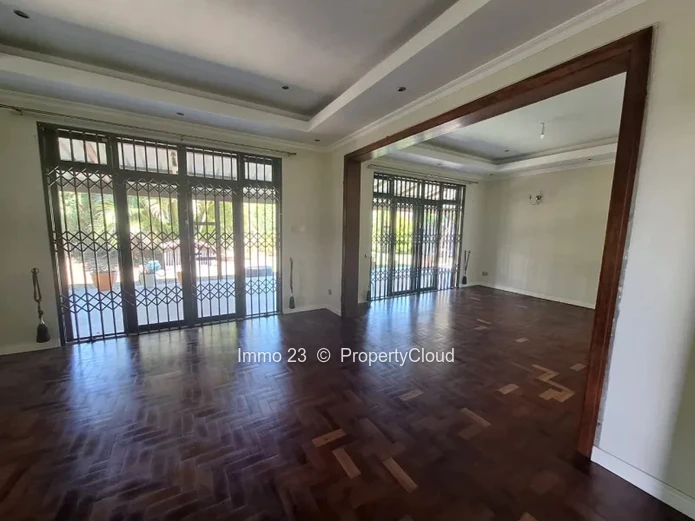 Office - 360m2 - Floréal