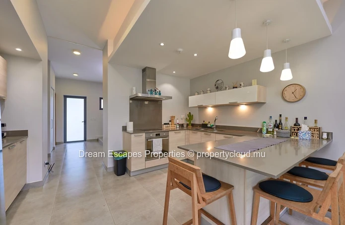 Exceptional Villa in Mont Choisy Smart City - Luxury, Serenity, and Comfort