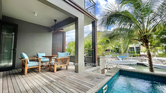 Gorgeous Duplex at Water’s Edge