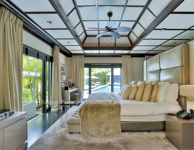 Elegant Villa In A Golf Estate With Sea View.