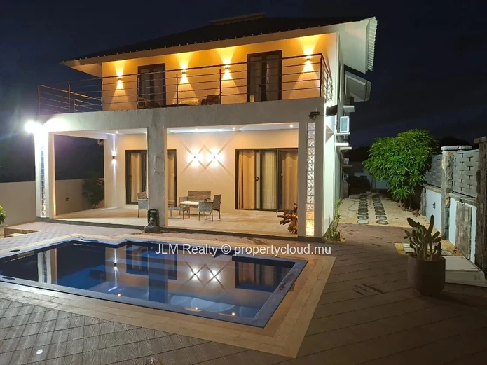 Contemporary Villa for Long-Term Rent in a Secure Estate in Flic en Flac, Mauritius