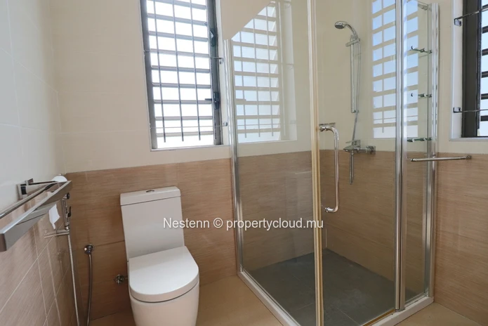 Villa moderne de 3 chambres proche de la plage qui vous offre le confort de travailler de chez vous