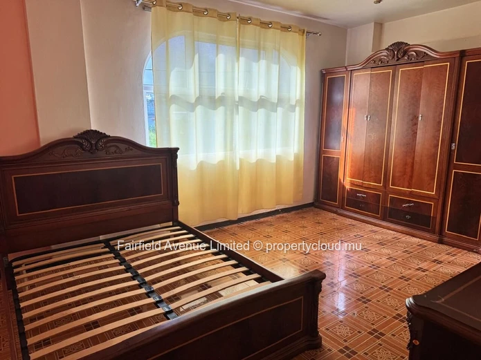 Maison meublée 6 chambres avec piscine à louer à Montagne Ory