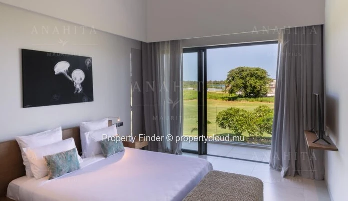 Une Villa Luxueuse avec Vue sur le Golf, Piscine Privée et Terrasse sur le Toit