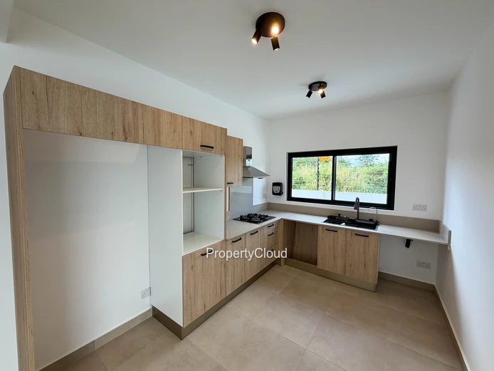 À Vendre | Villa Neuve De 3 Chambres Avec Piscine Privée À Grand-Baie | Rs 11 M, Négociable