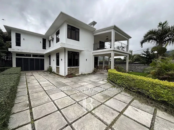 HELVETIA - Charming Family Home - 4 Bedrooms