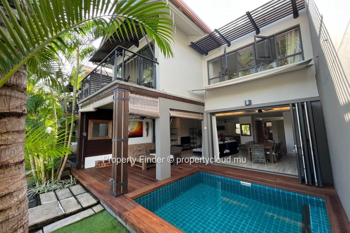 Waterfront 3-Bedroom Duplex in La Balise Marina