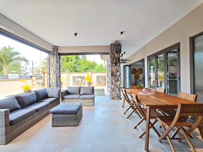 À Louer – Villa 4 Chambres Avec Piscine -Mont Choisy -Nord