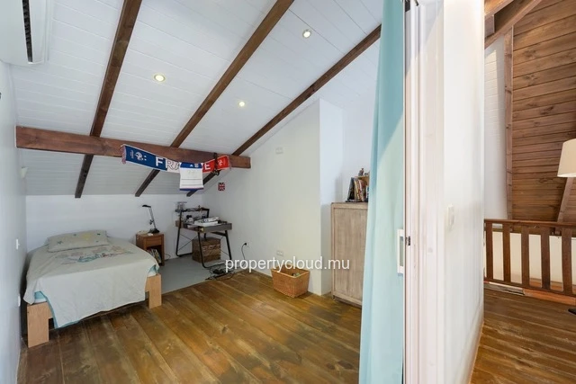 A vendre magnifique villa dans une residence accessible aux etrangers à Pereybere.