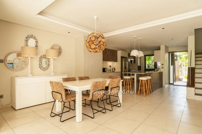 Beau Champ - Magnifique villa jumelée de 3 chambres avec piscine privée