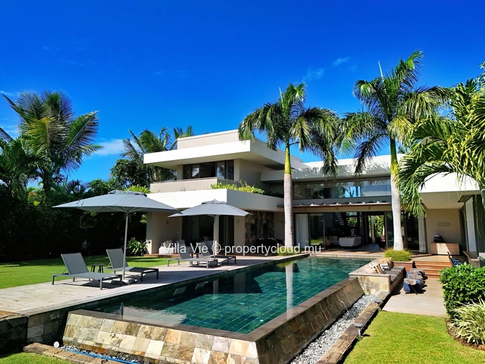 Beau Champ - Luxueuse villa de 4 chambres avec vue sur le golf