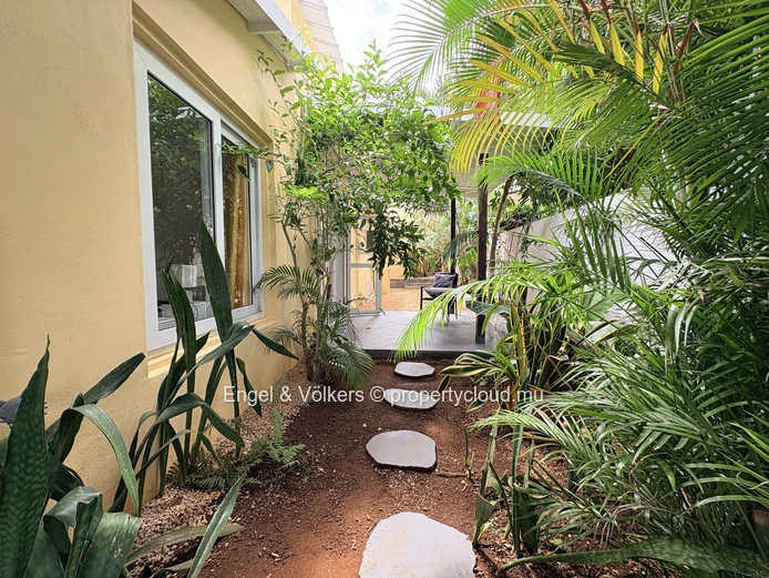 FOR RENT - Charming and Unique House in Tamarin