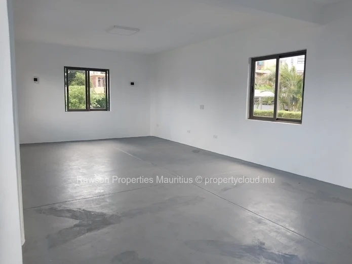 5,000m² Building For Sale in Curepipe
