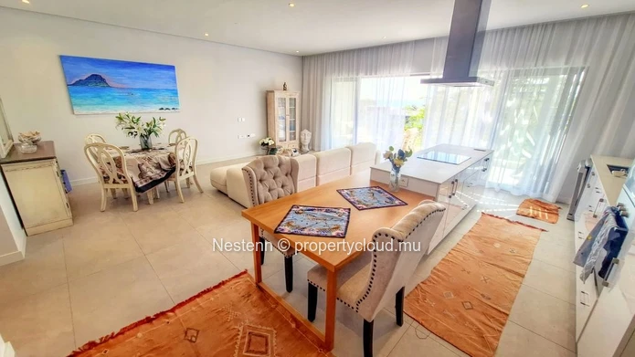 Superbe penthouse flambant neuf de 3 chambres