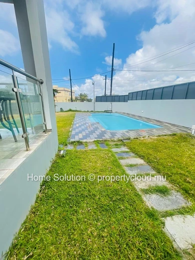 Exclusivité Rare à Pérybère : Appartement de Standing avec Grand Jardin Privé