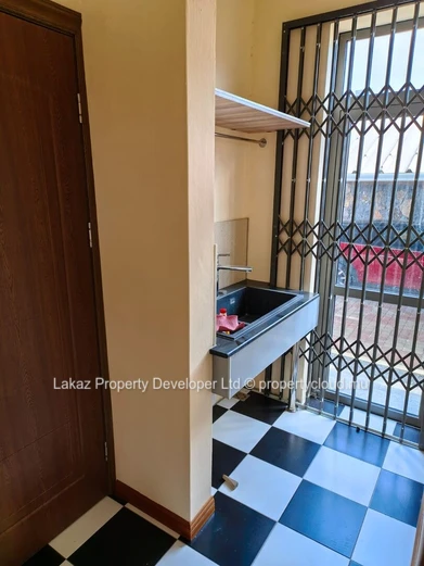 Maison meublée 4 chambres à louer à Trou aux Biches