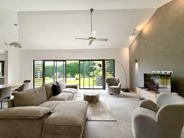 Maison / Villa - 4 chambres - Moka - Ref. MA98505LO