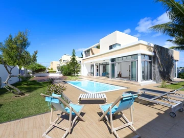 4 Bedroom Villa