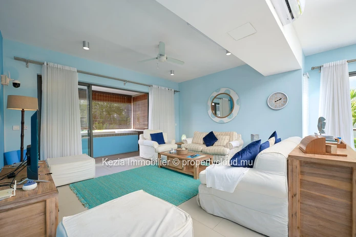 Modern Apartment Just A Stone's Throw From The Beach