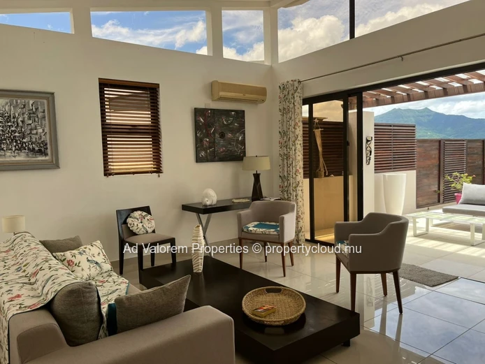 Penthouse in Black River for Sale!