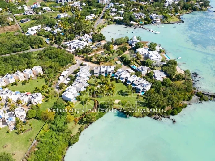 Mauritius - Duplex 3 bedrooms in secure residence in Grand Bay