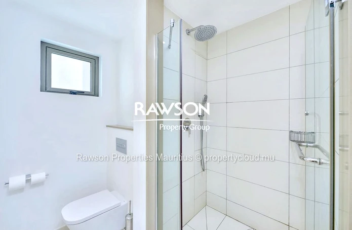 Pas Loin De La Mer, Penthouse A Vendre A Pereybere